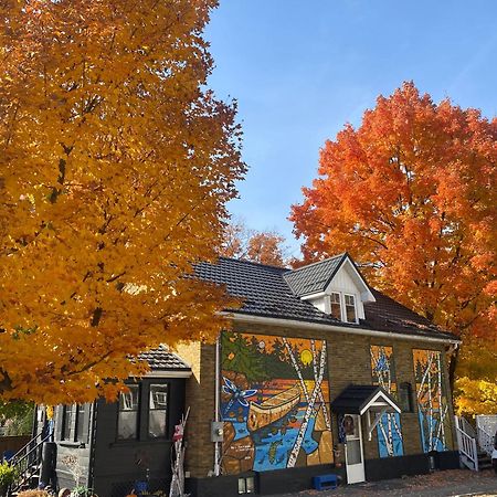 Blue Spruce Bed And Breakfast Muskoka 格雷文赫斯特 外观 照片