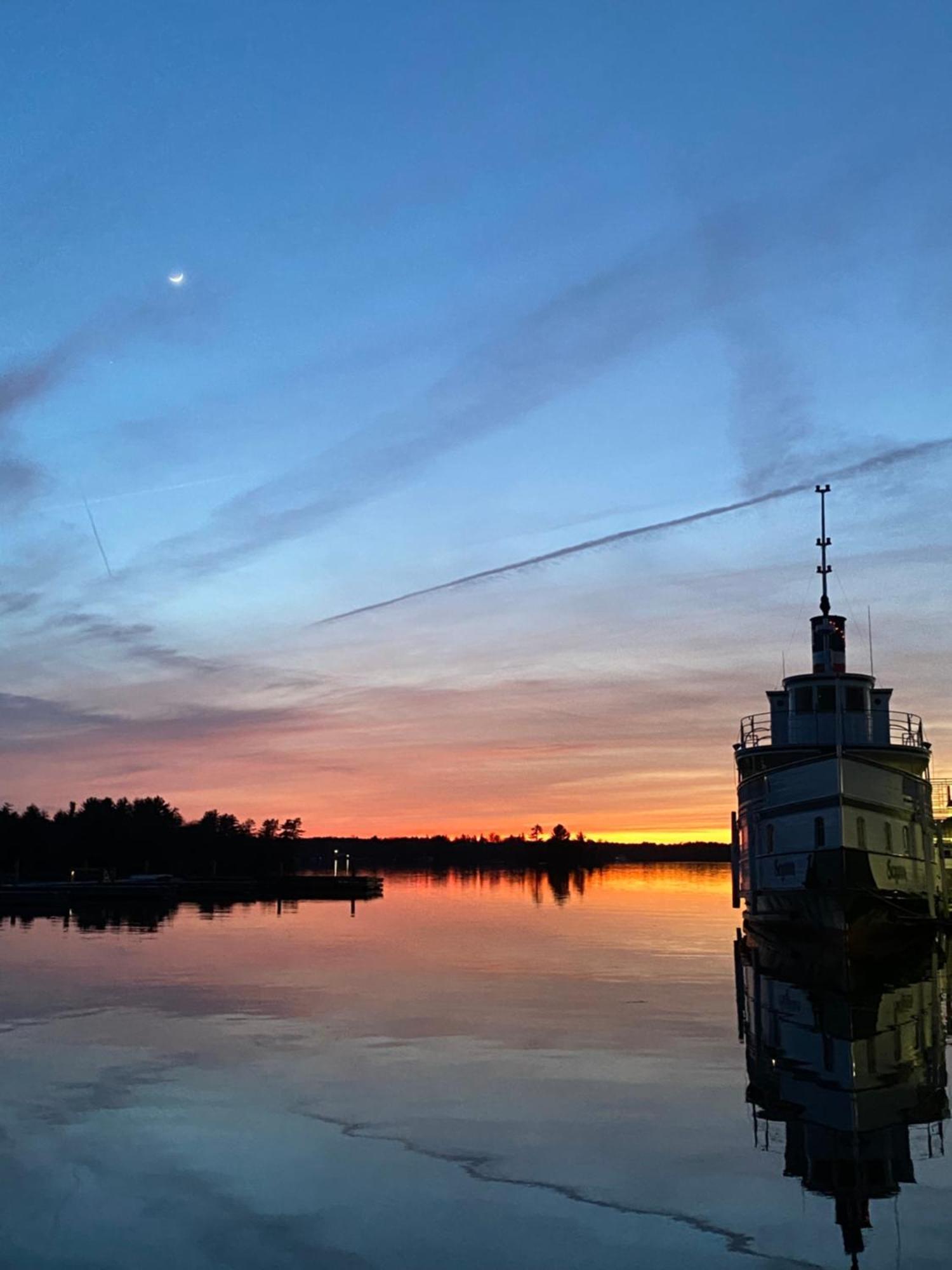 Blue Spruce Bed And Breakfast Muskoka 格雷文赫斯特 外观 照片