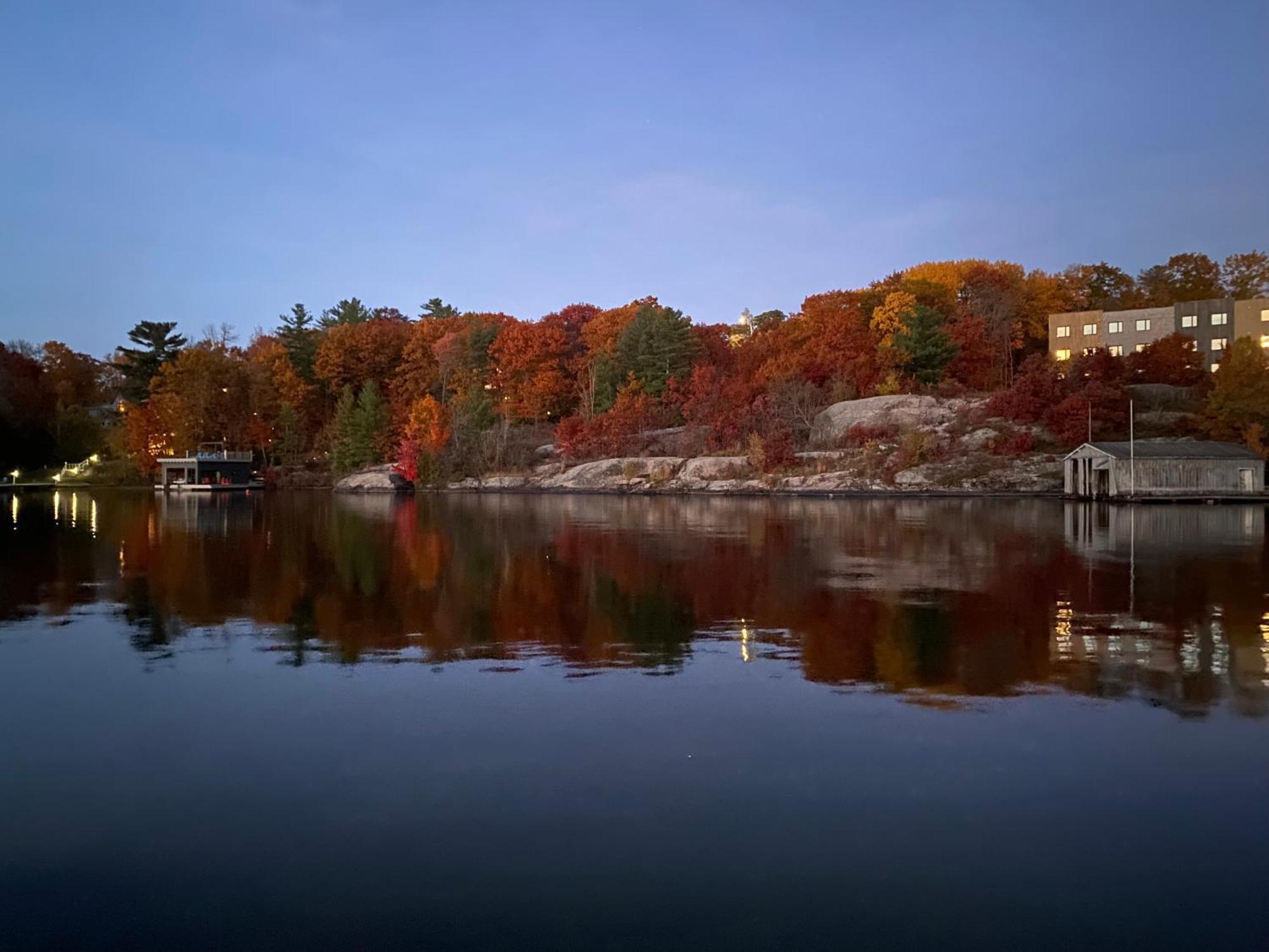 Blue Spruce Bed And Breakfast Muskoka 格雷文赫斯特 外观 照片