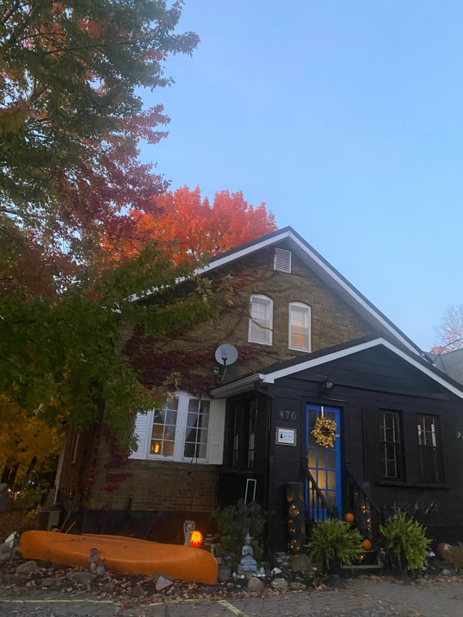 Blue Spruce Bed And Breakfast Muskoka 格雷文赫斯特 外观 照片